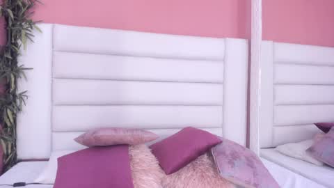 abbey_walker online show from February 2, 2025, 2:48 am