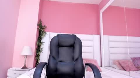 abbey_walker online show from February 14, 2025, 4:15 am