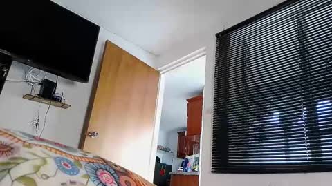 Snapshot of abbi_moon chatting on February 1, 2025, 3:07 pm Martina online show from February 1, 2025, 3:07 pm