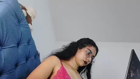 Snapshot of abbi_moon chatting on February 18, 2025, 2:38 pm Martina online show from February 18, 2025, 2:38 pm