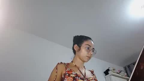 Snapshot of abbi_moon chatting on February 25, 2025, 8:30 pm Martina online show from February 25, 2025, 8:30 pm