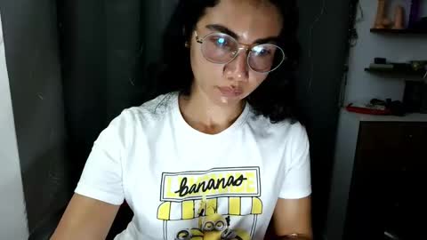 Snapshot of abbi_moon chatting on November 20, 2025, 4:18 pm Martina online show from November 20, 2025, 4:18 pm