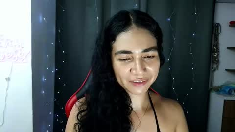 Snapshot of abbi_moon chatting on December 1, 2025, 2:16 am Martina online show from December 1, 2025, 2:16 am