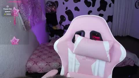 April online show from October 6, 2025, 1:03 am