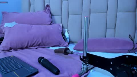 abbyadams23 online show from January 9, 2025, 2:22 am