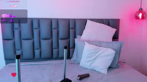 abbyadams23 online show from November 9, 2025, 3:05 am