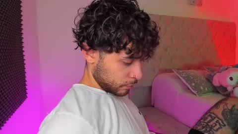 START TRANSMISSION ---- AM COLOMBIA TIME online show from November 7, 2025, 1:33 pm