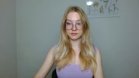 Snapshot of abbymoore__ chatting on September 24, 2025, 9:12 am Abby Lovense is active online show from September 24, 2025, 9:12 am
