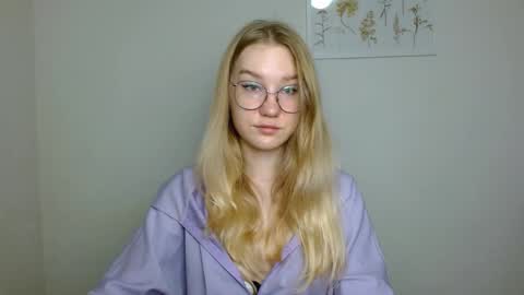 Abby Lovense is active online show from November 4, 2025, 9:30 am