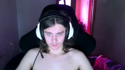 abbysal_blade online show from December 15, 2025, 8:07 am