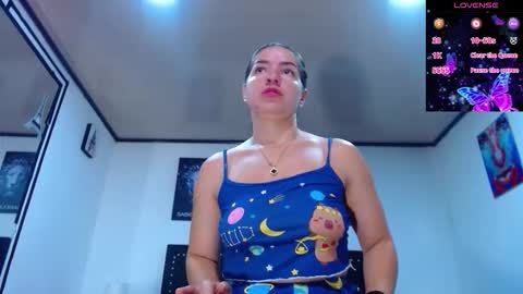 Snapshot of abbyshinne chatting on November 4, 2025, 12:59 pm abbyshinne online show from November 4, 2025, 12:59 pm