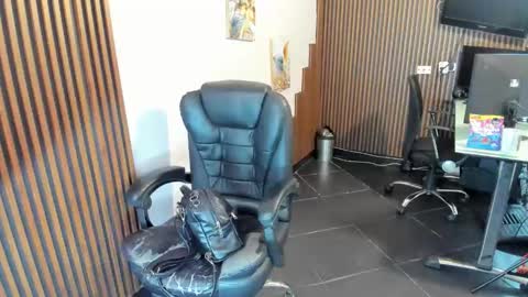 Abby Stones online show from November 21, 2025, 11:09 am