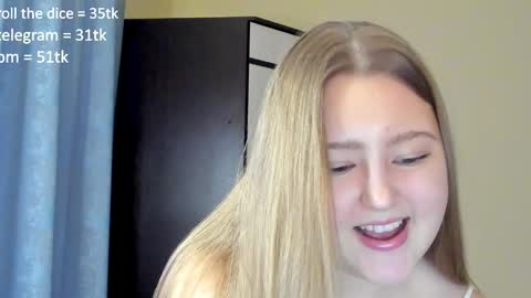 Snapshot of abbywyte chatting on January 12, 2025, 1:05 pm Abby    Stream at Sat  Sun  Mon  Fri online show from January 12, 2025, 1:05 pm