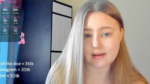 Snapshot of abbywyte chatting on February 23, 2025, 12:37 pm Abby    Stream at Sat  Sun  Mon  Fri online show from February 23, 2025, 12:37 pm