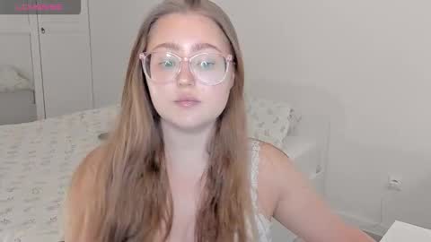 Snapshot of abbywyte chatting on November 9, 2025, 2:04 pm Abby Stream at Sat Sun Mon Fri online show from November 9, 2025, 2:04 pm