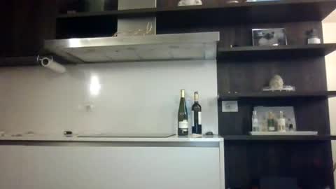 abeitaly online show from November 10, 2025, 7:46 pm