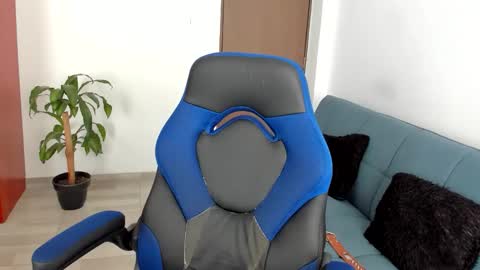 Snapshot of abelasburgo chatting on November 17, 2025, 12:55 pm Independence model AbelAsburgo online show from November 17, 2025, 12:55 pm