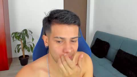 Snapshot of abelasburgo chatting on November 26, 2025, 9:16 pm Independence model AbelAsburgo online show from November 26, 2025, 9:16 pm