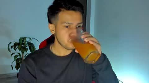 Snapshot of abelasburgo chatting on December 16, 2025, 1:21 am Independence model AbelAsburgo online show from December 16, 2025, 1:21 am