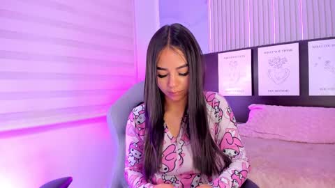 Snapshot of abella_as chatting on October 1, 2025, 2:50 am Abella online show from October 1, 2025, 2:50 am