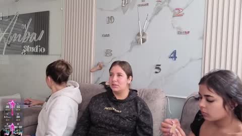 Abella online show from December 1, 2025, 1:49 pm