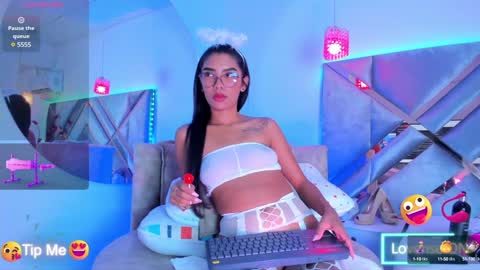 Snapshot of abelladgr chatting on January 19, 2025, 3:18 am abelladgr online show from January 19, 2025, 3:18 am