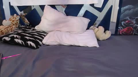 Snapshot of abi_mua chatting on October 17, 2025, 9:50 pm abi_mua online show from October 17, 2025, 9:50 pm