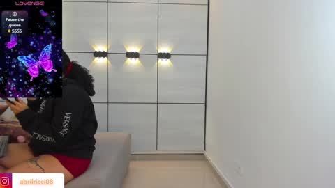 Snapshot of abril_ricci chatting on January 26, 2025, 3:27 am Abril  online show from January 26, 2025, 3:27 am