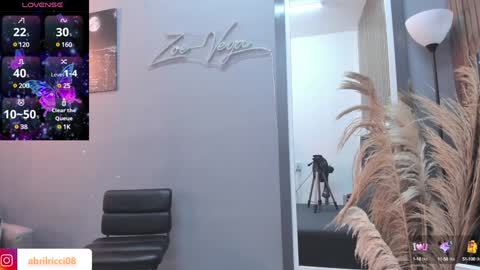 Snapshot of abril_ricci chatting on January 30, 2025, 10:19 am Abril  online show from January 30, 2025, 10:19 am