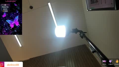 Snapshot of abril_ricci chatting on February 1, 2025, 3:52 am Abril  online show from February 1, 2025, 3:52 am