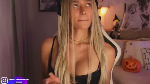 My name is Alexa. Please say hello I like to chat with you. If you have requests please use tip online show from October 9, 2025, 1:47 am