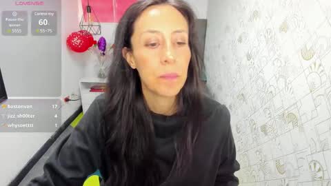 Snapshot of abrillee1 chatting on March 11, 2025, 7:25 pm ABRIL online show from March 11, 2025, 7:25 pm