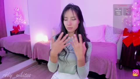 Snapshot of aby_whitee chatting on January 10, 2025, 6:53 am Aby online show from January 10, 2025, 6:53 am