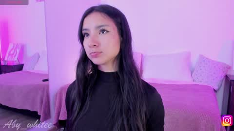 Snapshot of aby_whitee chatting on February 4, 2025, 1:06 pm Aby online show from February 4, 2025, 1:06 pm