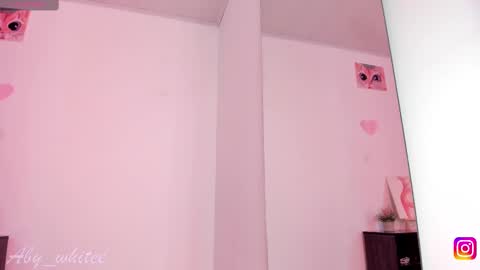 Snapshot of aby_whitee chatting on September 17, 2025, 1:02 pm Aby online show from September 17, 2025, 1:02 pm