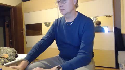 Snapshot of ach471 chatting on December 12, 2024, 7:15 pm ach471 online show from December 12, 2024, 7:15 pm