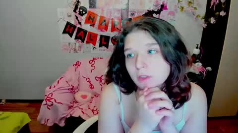 Kate online show from October 25, 2025, 1:46 am