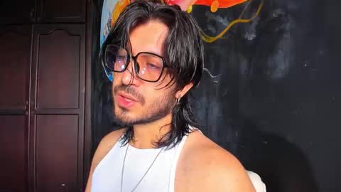 Snapshot of ackerman_eren_ chatting on November 1, 2025, 3:14 pm R. online show from November 1, 2025, 3:14 pm