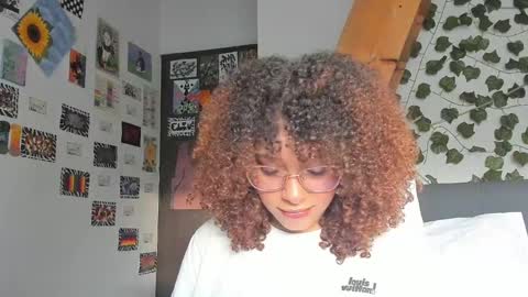 Snapshot of ada_gales_ chatting on December 18, 2024, 10:24 pm  Isa  online show from December 18, 2024, 10:24 pm