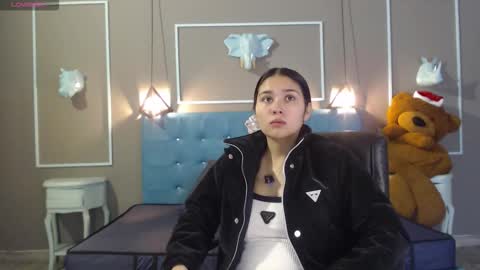 Adaira online show from December 4, 2025, 4:55 am