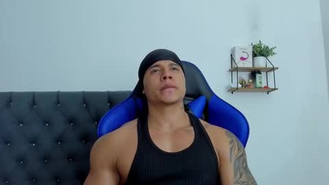 Snapshot of adam_boss chatting on November 25, 2025, 9:42 am adam boss online show from November 25, 2025, 9:42 am