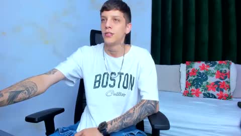 Snapshot of adam_hard_ chatting on March 6, 2025, 8:59 pm Adam online show from March 6, 2025, 8:59 pm