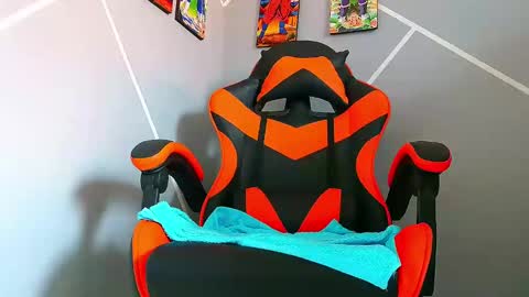 adam hot11 online show from September 22, 2025, 9:06 pm