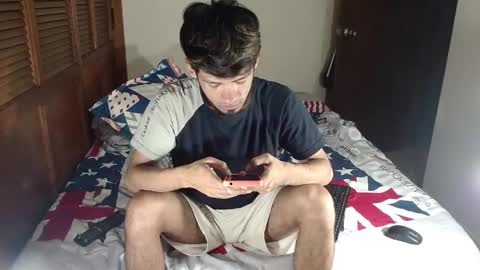 Snapshot of adam_x256 chatting on January 24, 2025, 12:20 am instagram adam x256 online show from January 24, 2025, 12:20 am