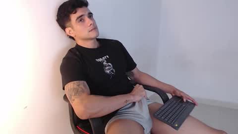 Snapshot of adama_soa chatting on October 6, 2025, 6:11 am Hello guys excuse my absence I will be absent for several days for health reasons I hope you understand thank you very much. online show from October 6, 2025, 6:11 am