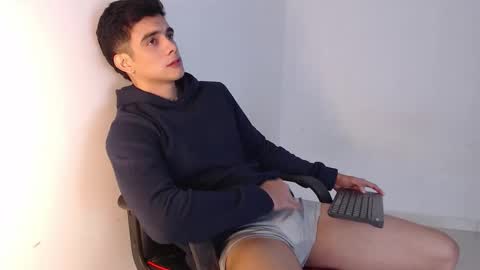 Snapshot of adama_soa chatting on October 7, 2025, 6:54 am Hello guys excuse my absence I will be absent for several days for health reasons I hope you understand thank you very much. online show from October 7, 2025, 6:54 am