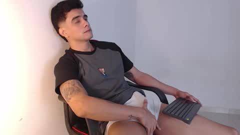 Snapshot of adama_soa chatting on October 8, 2025, 8:23 am Hello guys excuse my absence I will be absent for several days for health reasons I hope you understand thank you very much. online show from October 8, 2025, 8:23 am