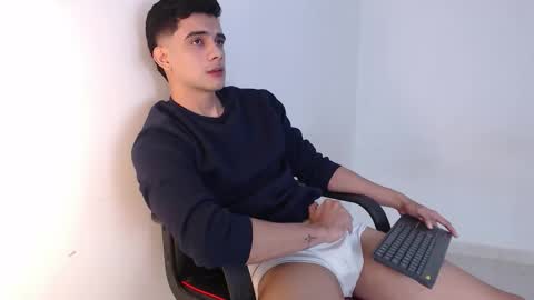 Snapshot of adama_soa chatting on October 9, 2025, 5:49 am Hello guys excuse my absence I will be absent for several days for health reasons I hope you understand thank you very much. online show from October 9, 2025, 5:49 am