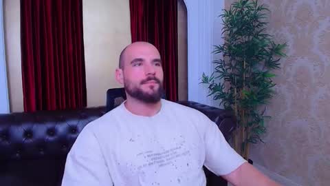 Snapshot of adamjameson chatting on September 14, 2025, 4:55 am AdamJameson online show from September 14, 2025, 4:55 am