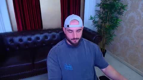 Snapshot of adamjameson chatting on November 6, 2025, 6:25 am AdamJameson online show from November 6, 2025, 6:25 am